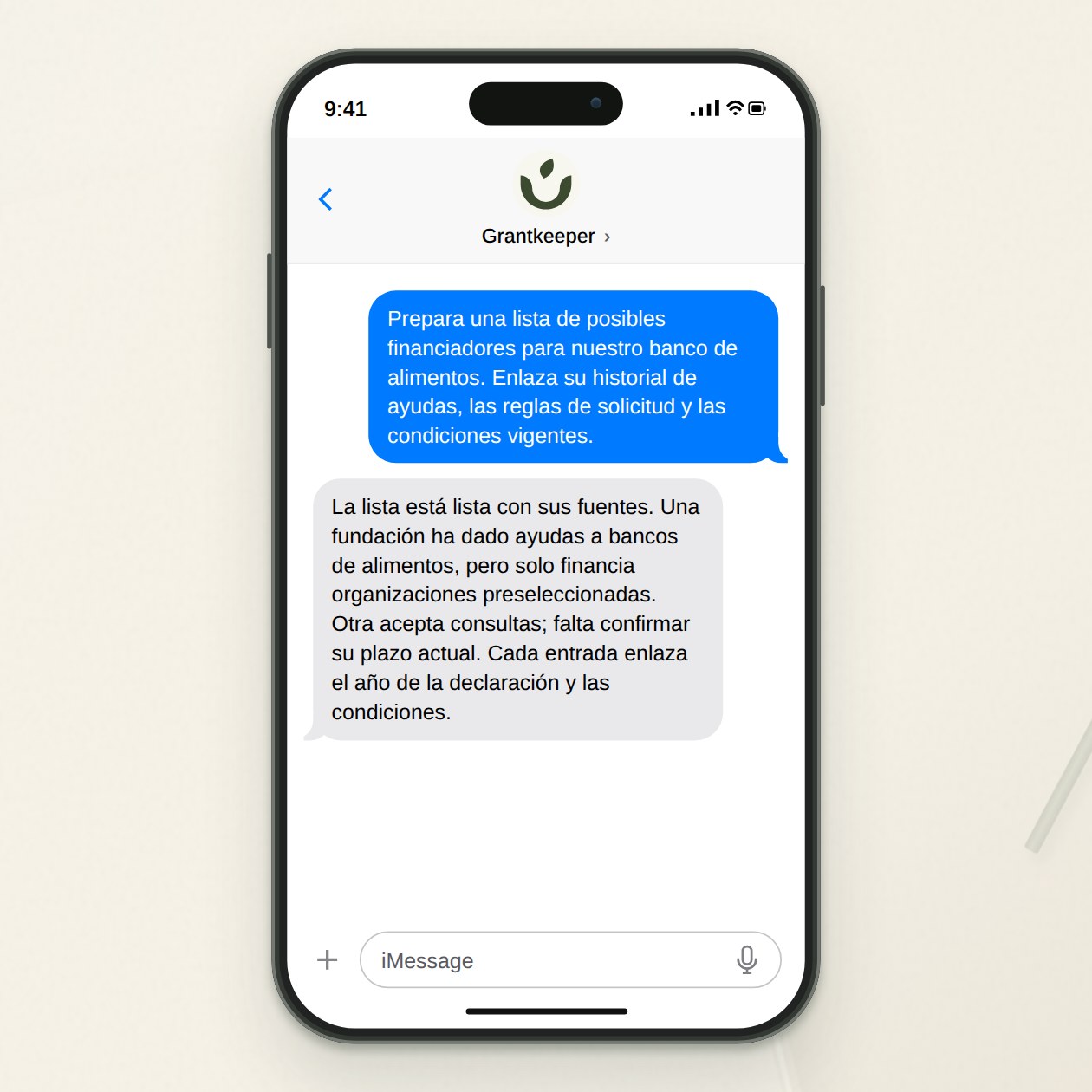 Viernes. Usted: Prepara una lista de posibles financiadores para nuestro banco de alimentos. Enlaza su historial de ayudas, las reglas de solicitud y las condiciones vigentes. Grantkeeper: La lista está lista con sus fuentes. Una fundación ha dado ayudas a bancos de alimentos, pero solo financia organizaciones preseleccionadas. Otra acepta consultas; falta confirmar su plazo actual. Cada entrada enlaza el año de la declaración y las condiciones.